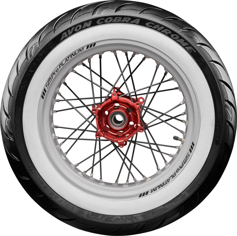 Avon Tire AV92 Cobra Chr 140/90B16 Ww Rr