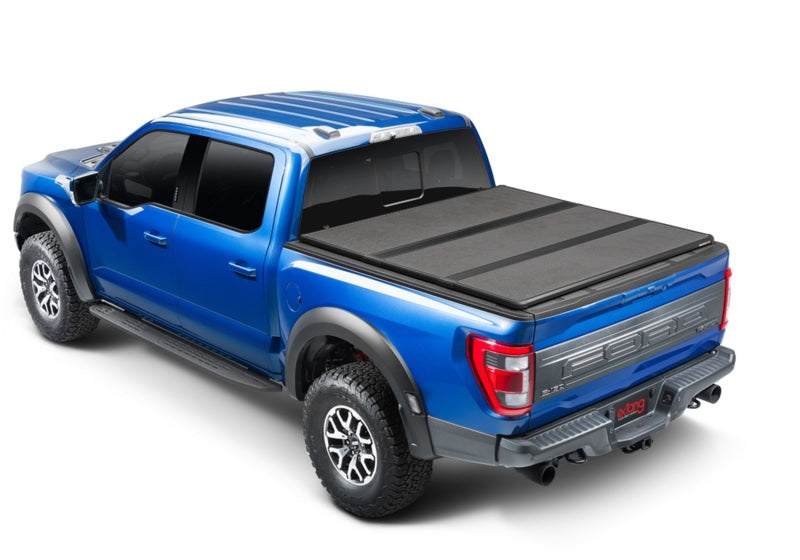 Extang 17-23 Ford Super Duty Short Bed (6ft. 10in. Bed) Solid Fold ALX