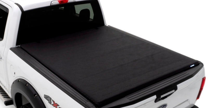 Lund 2019 Chevrolet Silverado 1500 (5.5ft. Bed) Genesis Roll Up Tonneau Cover - Black