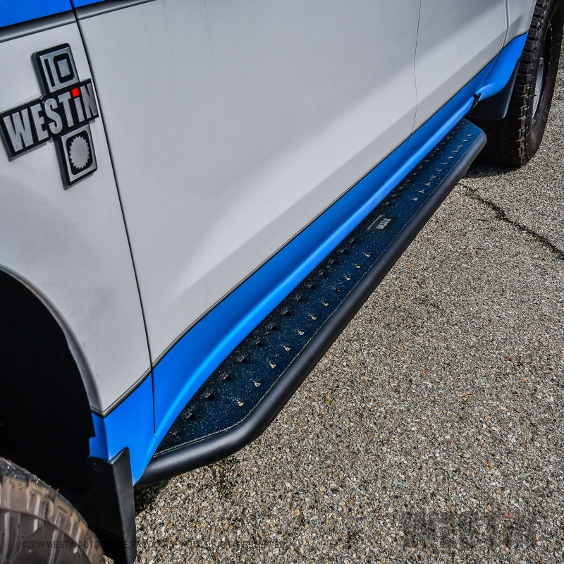Westin 2019 Chevrolet/GMC Silverado/Sierro Crew Cab Outlaw Nerf Step Bars