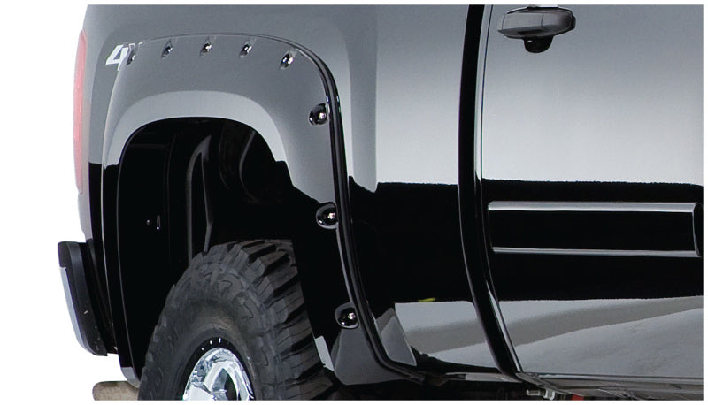 Bushwacker 07-14 GMC Sierra 2500 HD Fleetside Cutout Style Flares 4pc 78.7/97.6in Bed - Black